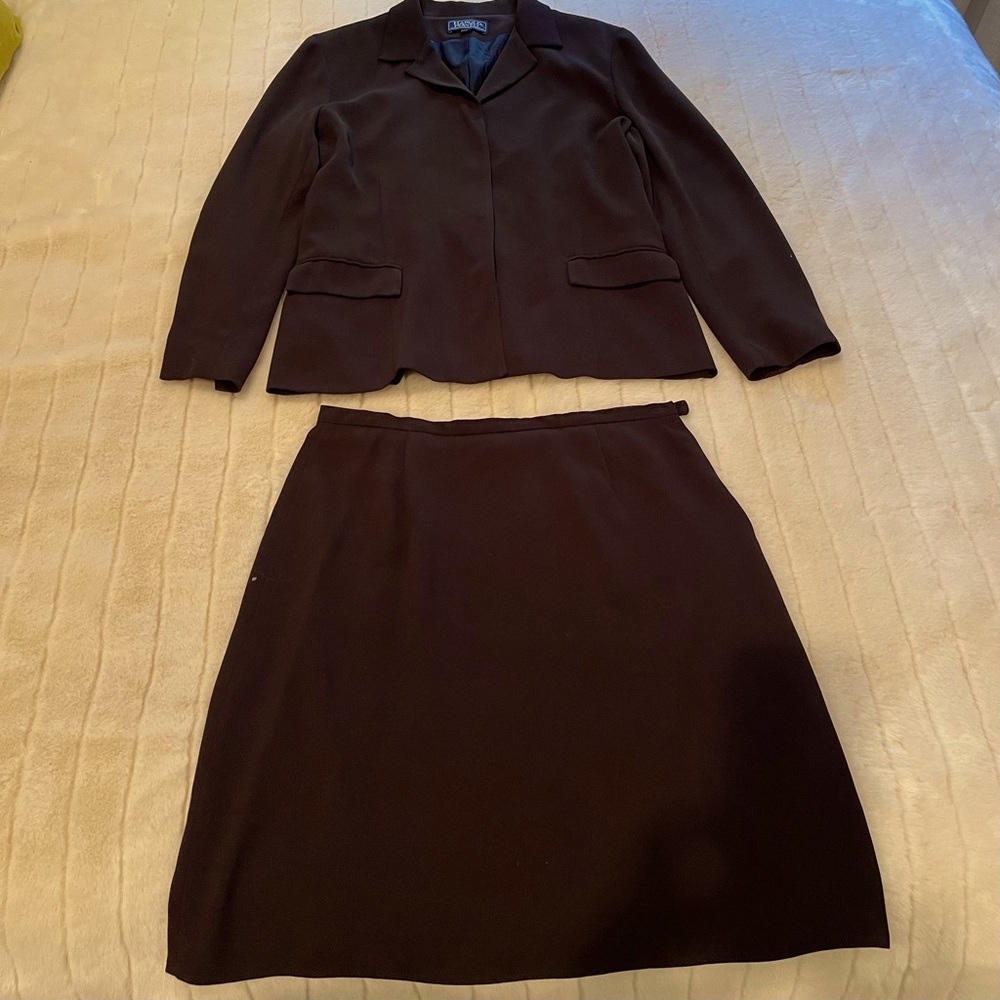 Harold Powell dark brown suit, jacket and skirt with side zip, lined